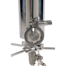 Load image into Gallery viewer, 130g Open Column Cannabis Oil Extractor with dry ice sleeve, Open Blast Tube, close up of the dry ice exit port